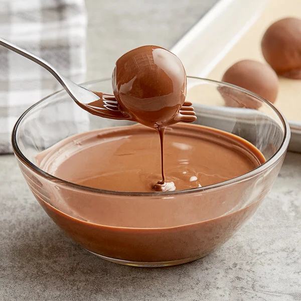 CALLEBAUT - Milk Chocolate Callets 823-NV-595 - 10KG - Barry Callebaut Canadian Distribution - Ships Free Within Canada on Orders Above CAD $199 - Image 4