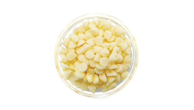 Barry Callebaut White Chocolate Chips - 4000 Ct - 30 lb - Canadian Distribution - Ships Free Within Canada on Orders Above CAD $199