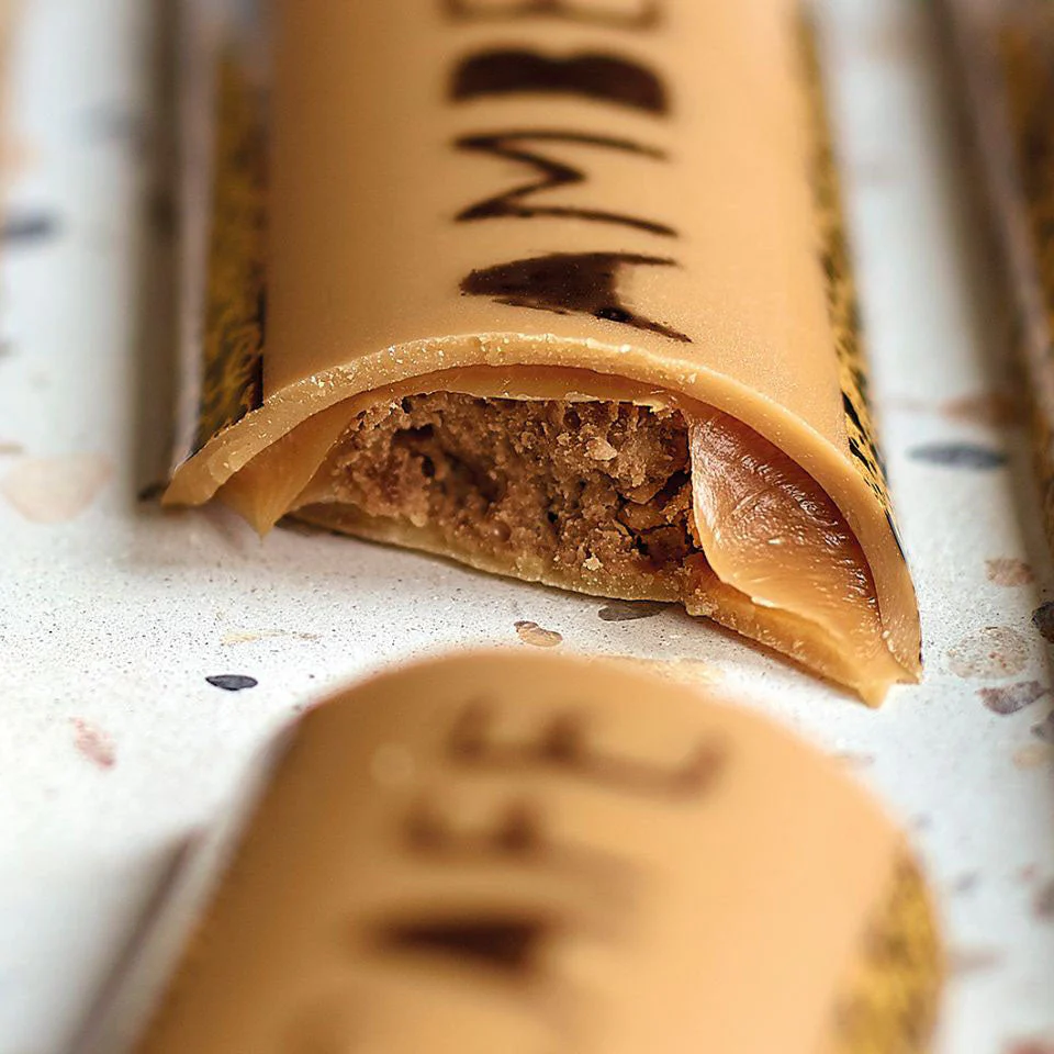 BELCOLADE Selection Lait 34% – Milk Chocolate Couverture - 15kg - Canadian Distribution - Ships Free Within Canada on Orders Above CAD $199 - Image 2