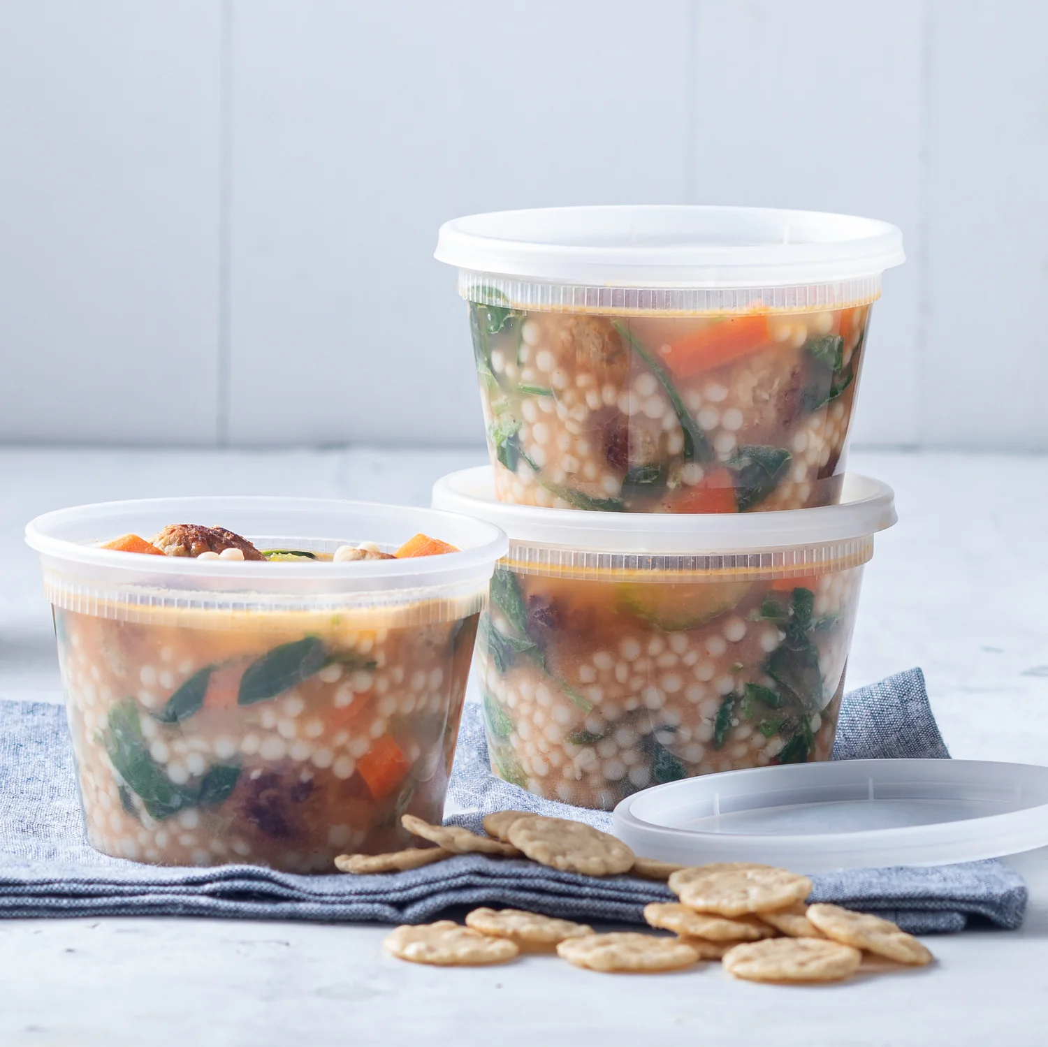 Container Plastic Deli Translucent With Lid - 240 x 16 oz - Delitainer - Packaging and Accessories - Restaurant Supplies and Equipment - Canadian Distribution - Image 11