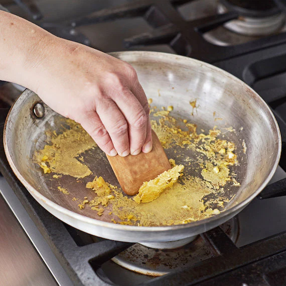 EPICUREAN Pan Scraper, 2.4" x 2.4" (6 x 6 cm) - Canadian Distribution - Ships Free Within Canada on Orders Above CAD $199 - Image 2