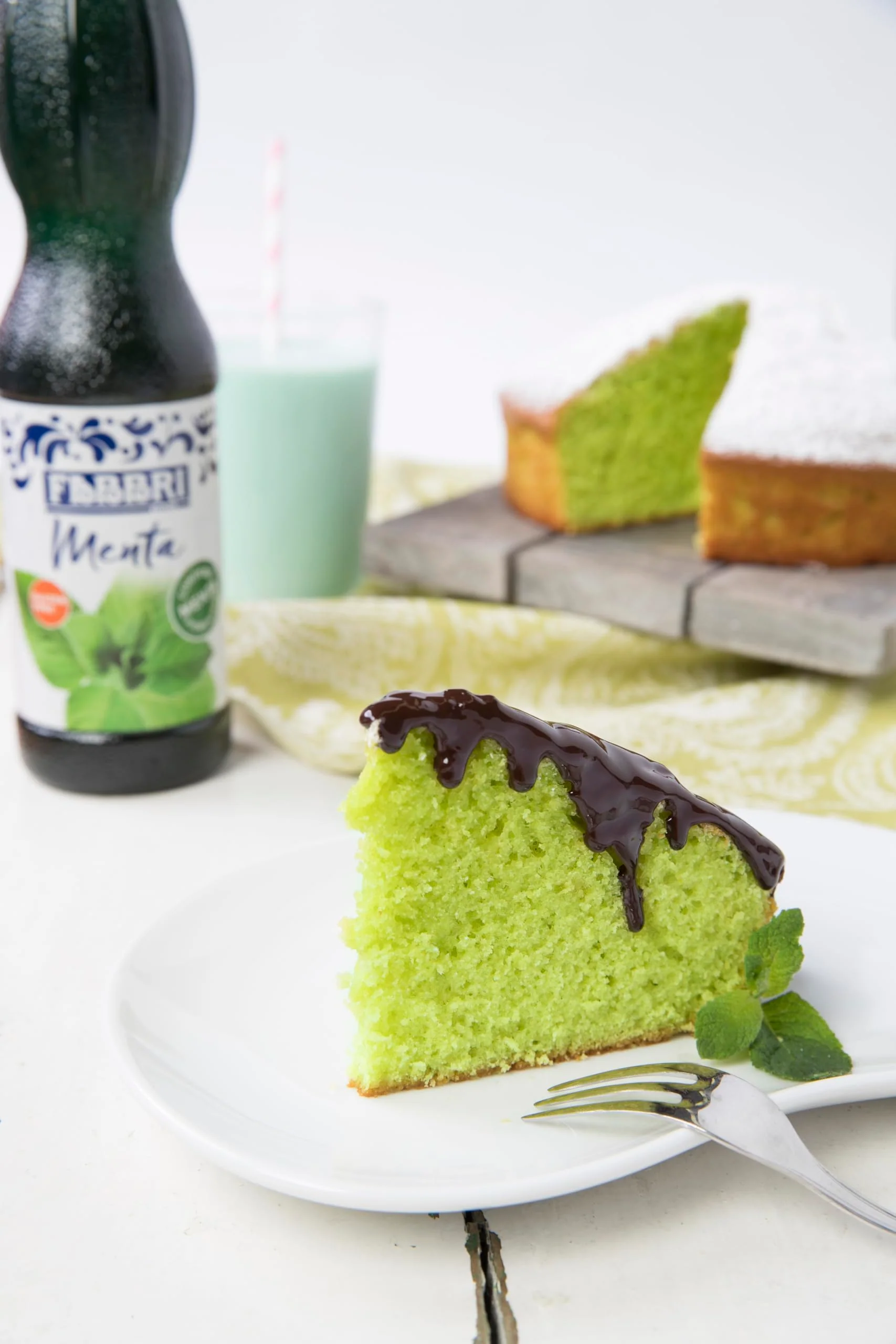 Fabbri – Flavoring Syrup – Mint – 560ml – Ships Free Within Canada on Orders Above CAD $199 - Image 2