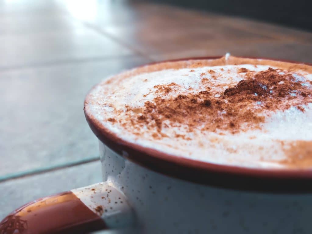 Idle Chai Mix - Chai Concentrate - Organic - Vegan - Gluten-Free - Clean Label - Shelf-Stable Liquid Chai Mix - Made in Canada - Canadian Distribution - Ships Free Within Canada on Orders Above CAD $199 - Image 4