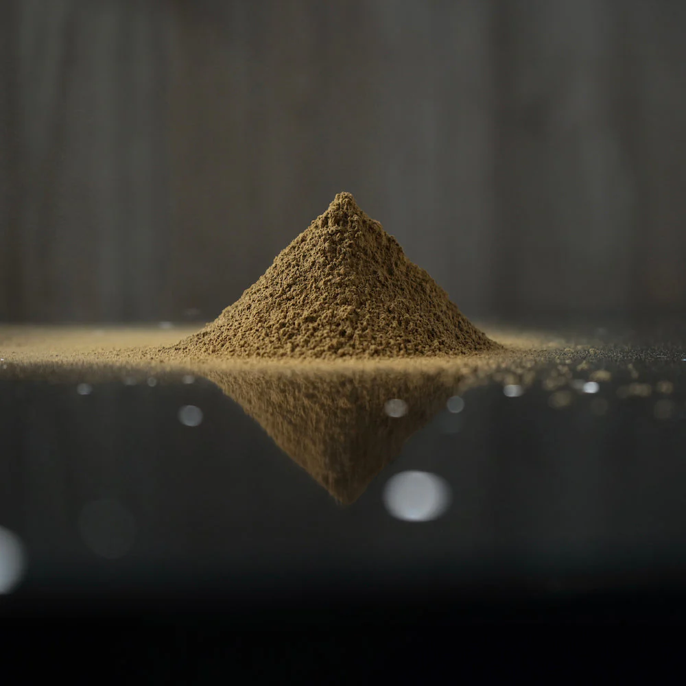 Kuki Hojicha – Super Premium Light Roast Powdered Green Tea by Copper Tea, 1kg - Canadian Distribution - Ships Free Within Canada on Orders Above CAD $199 - Image 2