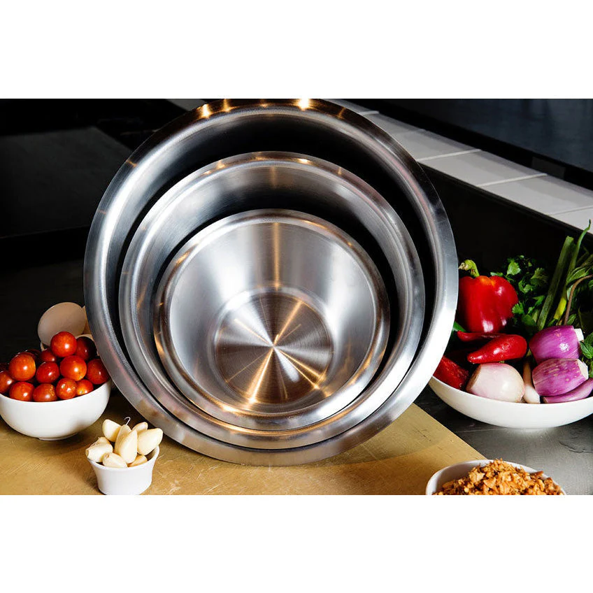 MATFER Flat Bottom S/S Mixing Bowl, 11" - Canadian Distribution - Image 3