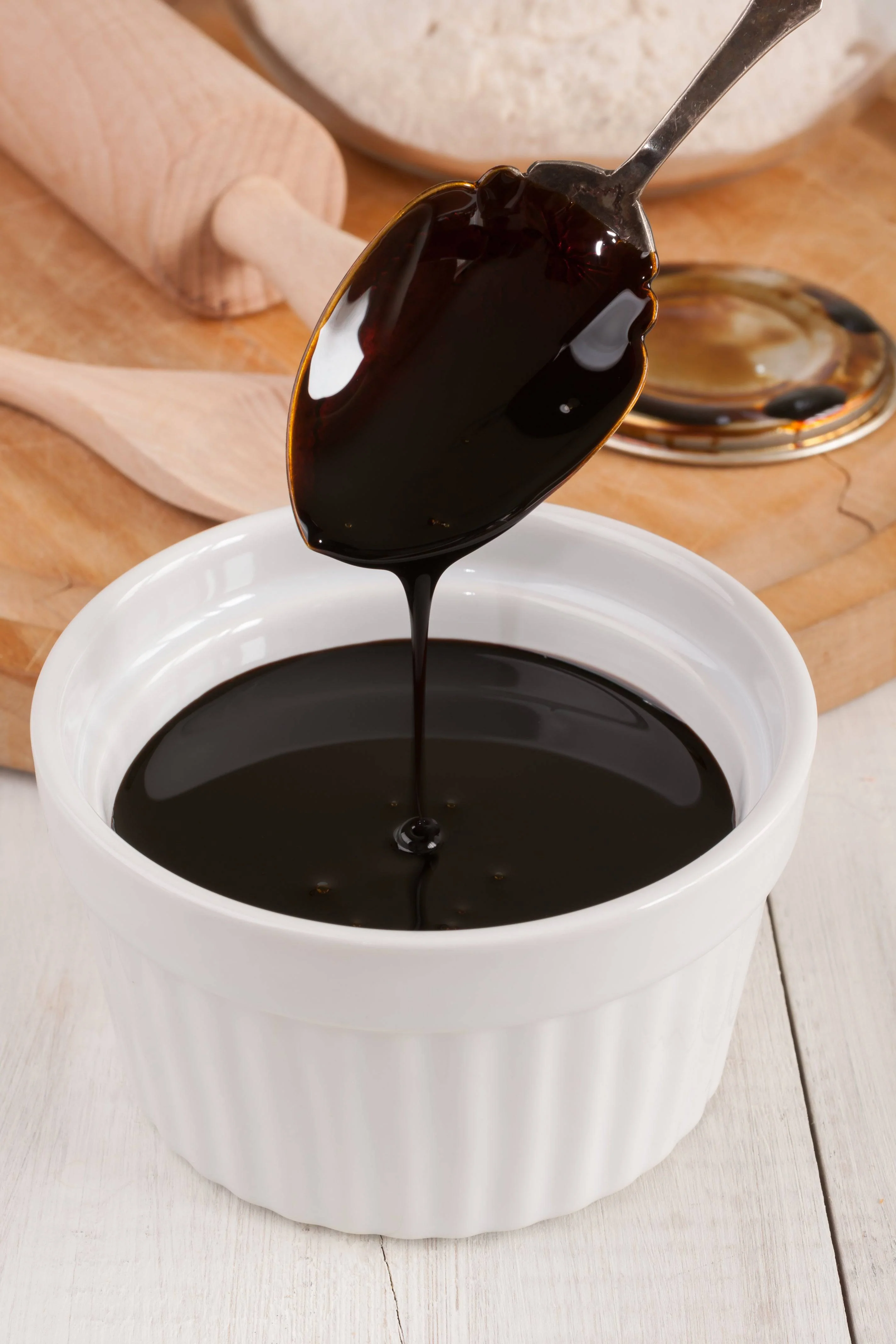 Molasses Fancy - 4 x 5 kg (Case = 1 x 5 kg) - Mlg Enterprises - Restaurant and Foodservice Ingredients - Canadian Distribution - Ships Free Within Canada on Orders Above CAD $199