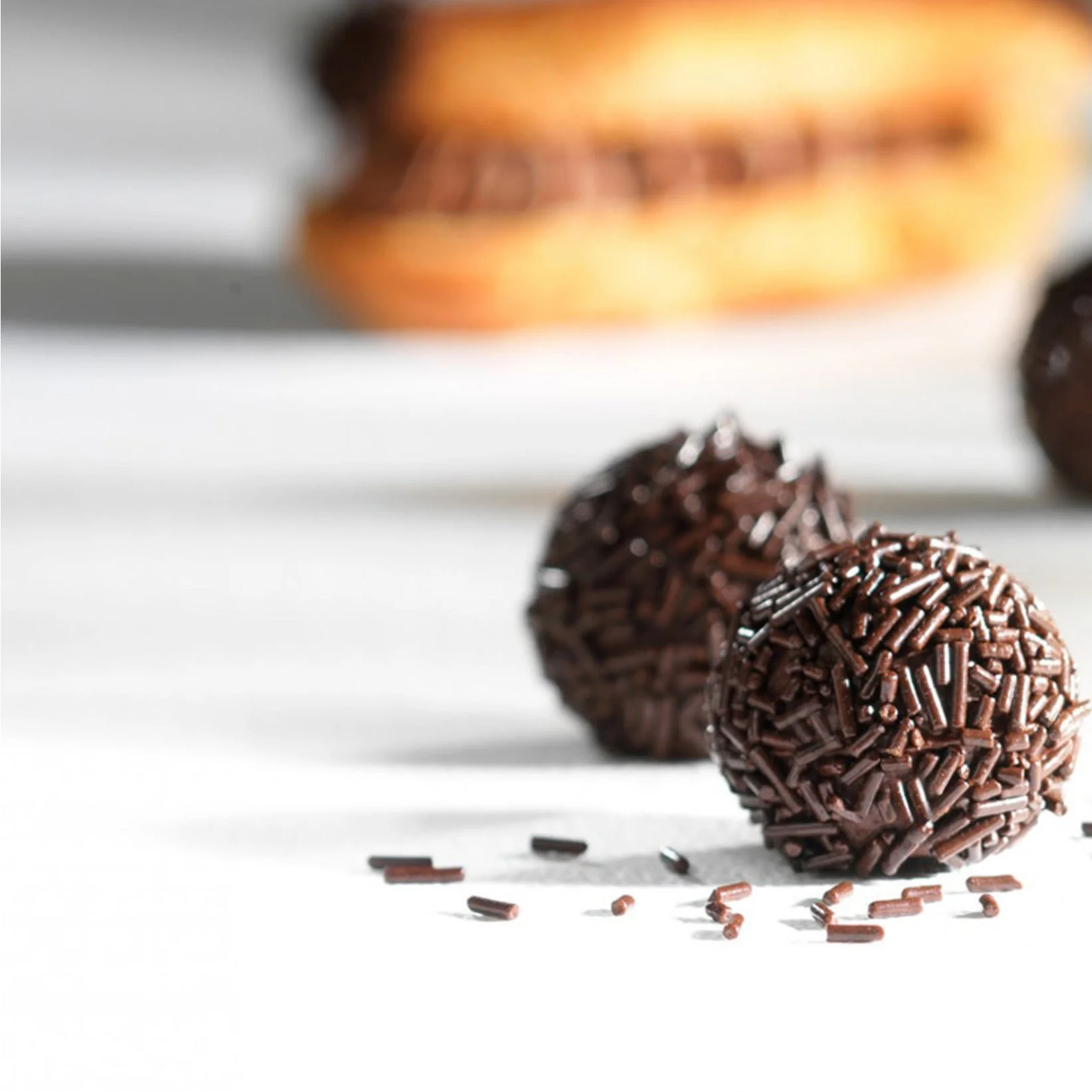 MONA LISA Dark Chocolate Vermicelli / Sprinkles - Canadian Distribution - Ships Free Within Canada on Orders Above CAD $199 - Image 2