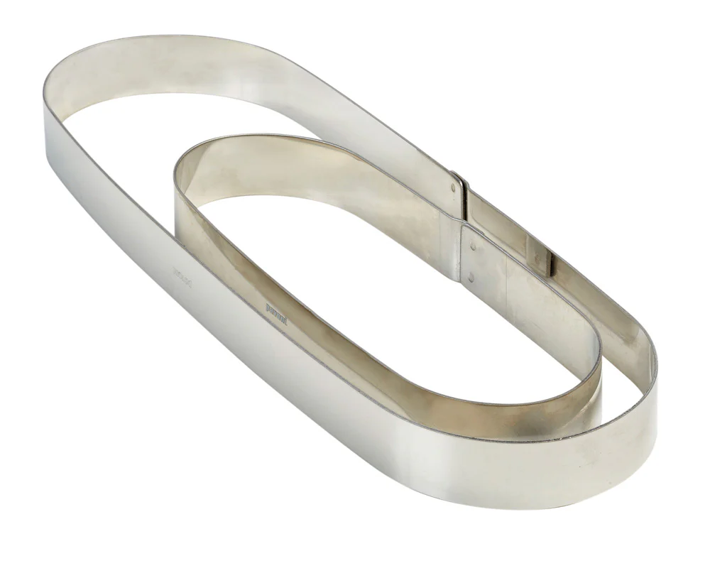 Pregel -
PavoniĀ® Stainless Steel Cake Ring - Oval Small (1 ring) - Canadian Distribution