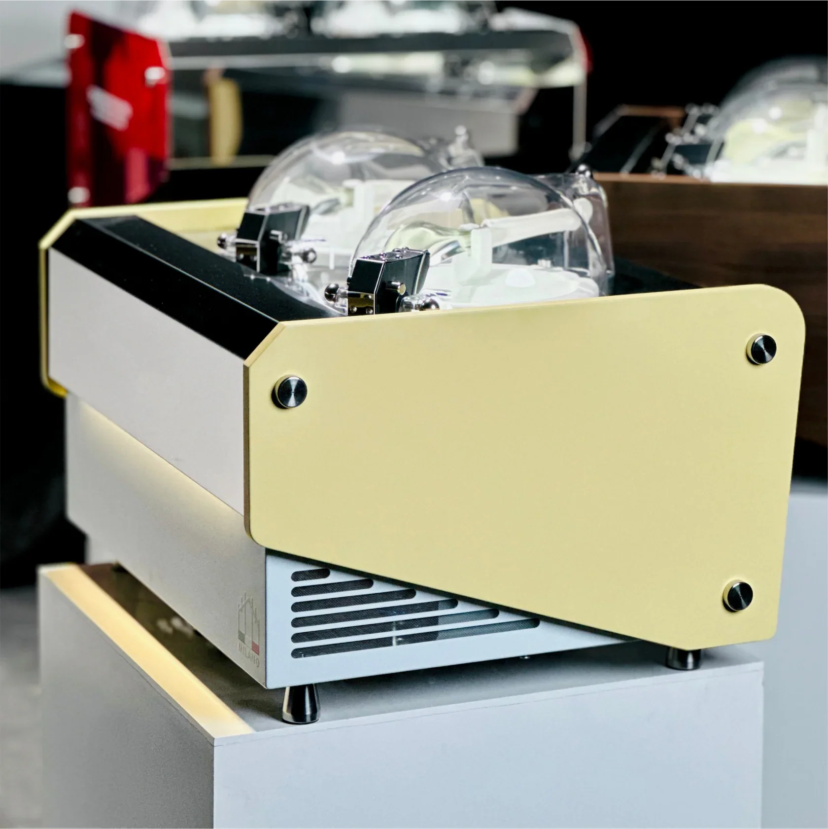 V2 Milano - Table Top Commercial Gelato Ice Cream Maker - Top Churn Canada - Canadian Distributor - Image 4