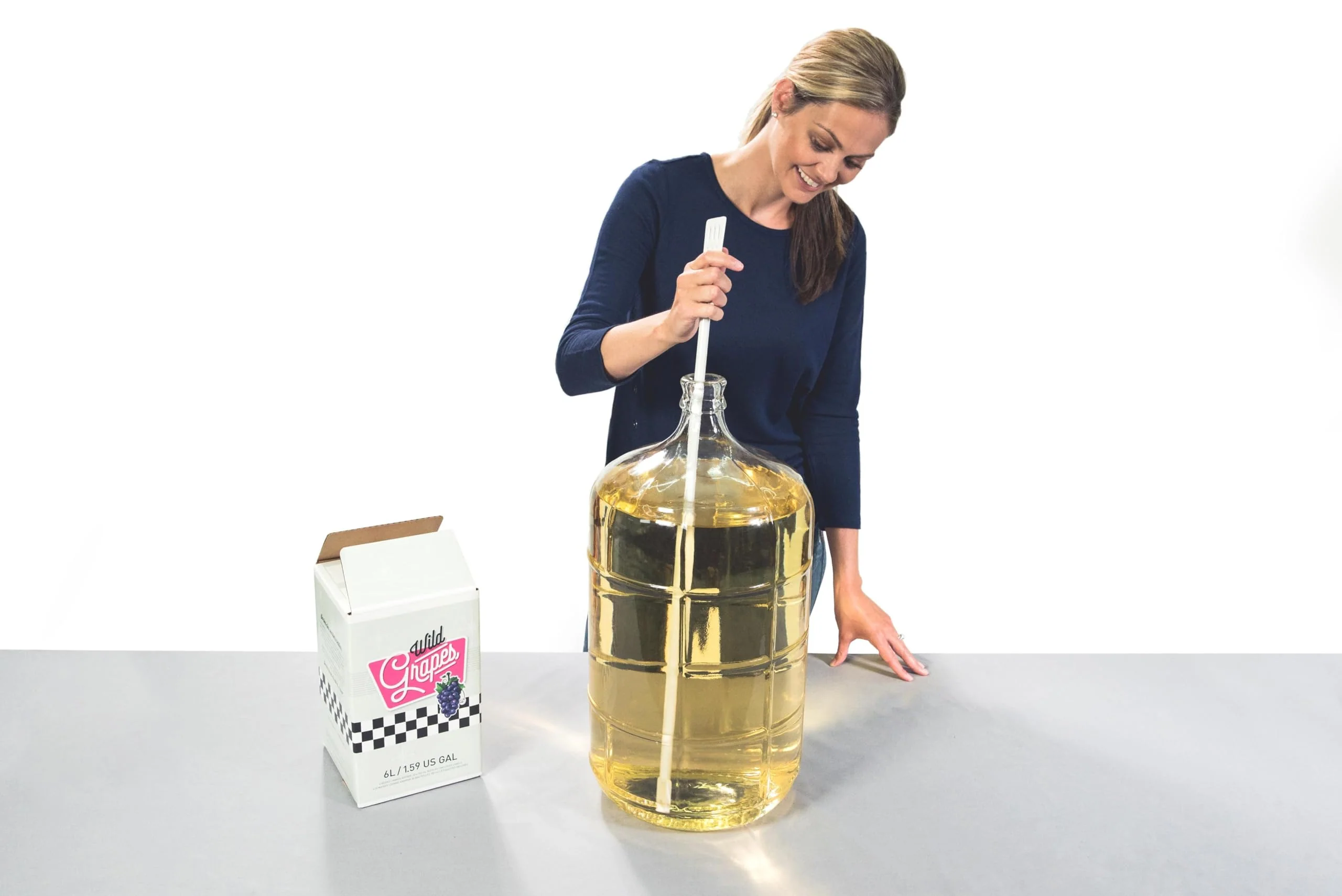 Wild Grapes – DIY Wine Making Kit – Cabernet Sauvignon Style – 30 Bottles / 23L – Complete Kit - Canadian Distribution - Ships Free Within Canada on Orders Above CAD $199 - Image 2