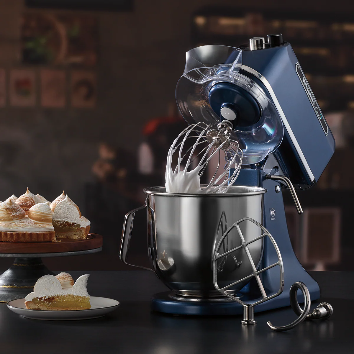 WSM7L "Luna Series" 7-Quart Planetary Mixer with Dough Hook, Mixing Paddle, & Whisk by Waring Commercial - Image 2